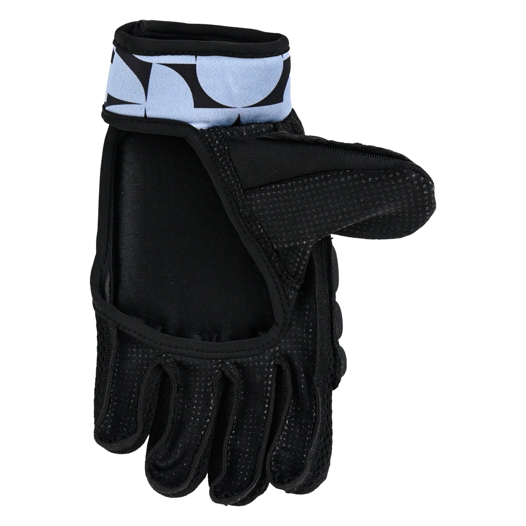 Young Ones | Young Ones AT6 Left Hand | AT6 Left Hand - XSmall | Total Hockey